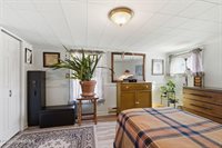 7 Marl Road, Farmingdale, NJ 07727