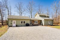 7 Marl Road, Farmingdale, NJ 07727