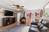 7 Marl Road, Farmingdale, NJ 07727