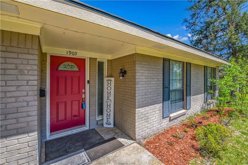 1905 Carter Creek Parkway, Bryan, TX 77802