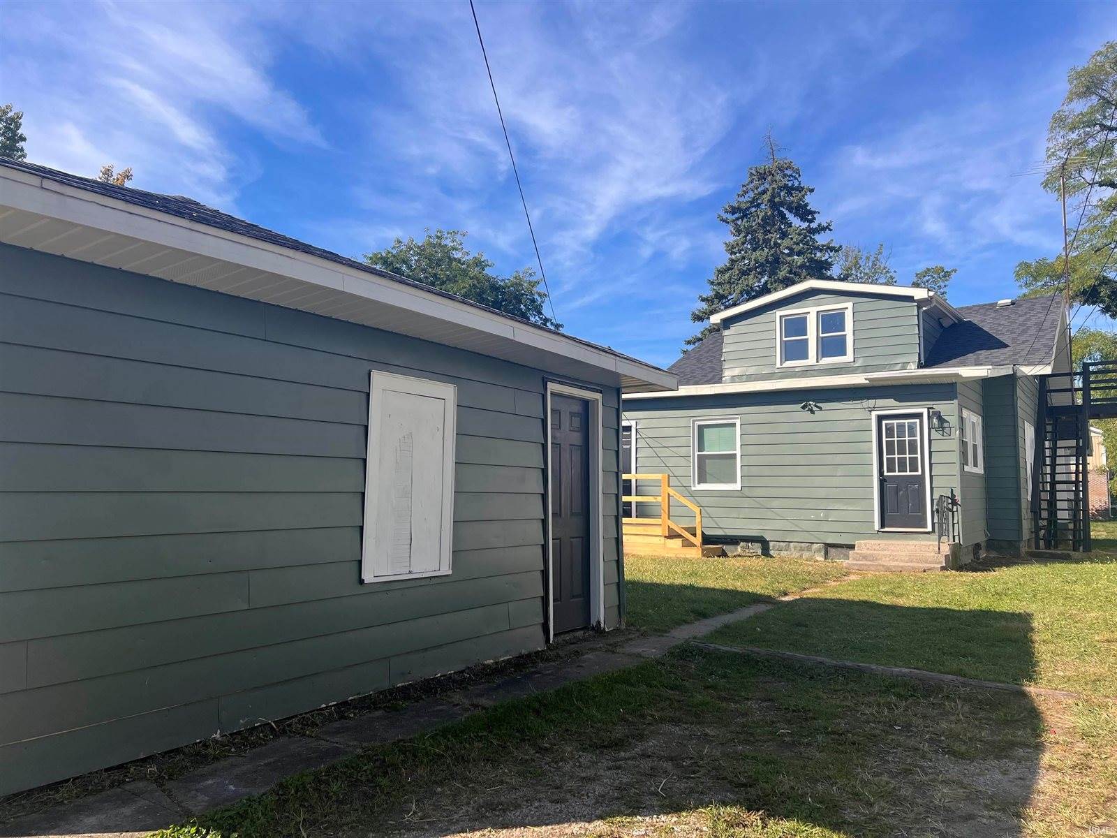 2004 S Walnut Street, Muncie, IN 47302