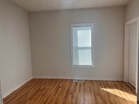 2004 S Walnut Street, Muncie, IN 47302