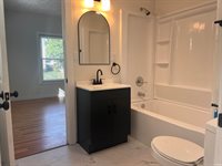 2004 S Walnut Street, Muncie, IN 47302