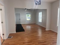 2004 S Walnut Street, Muncie, IN 47302