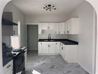 2004 S Walnut Street, Muncie, IN 47302