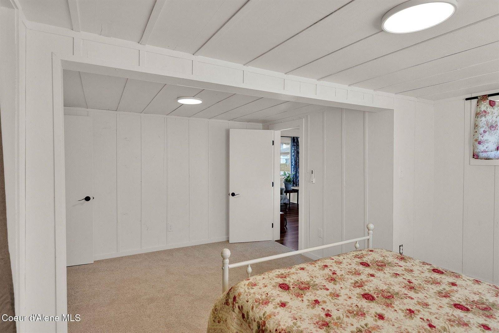 32489 North 7th Ave, Spirit Lake, ID 83869