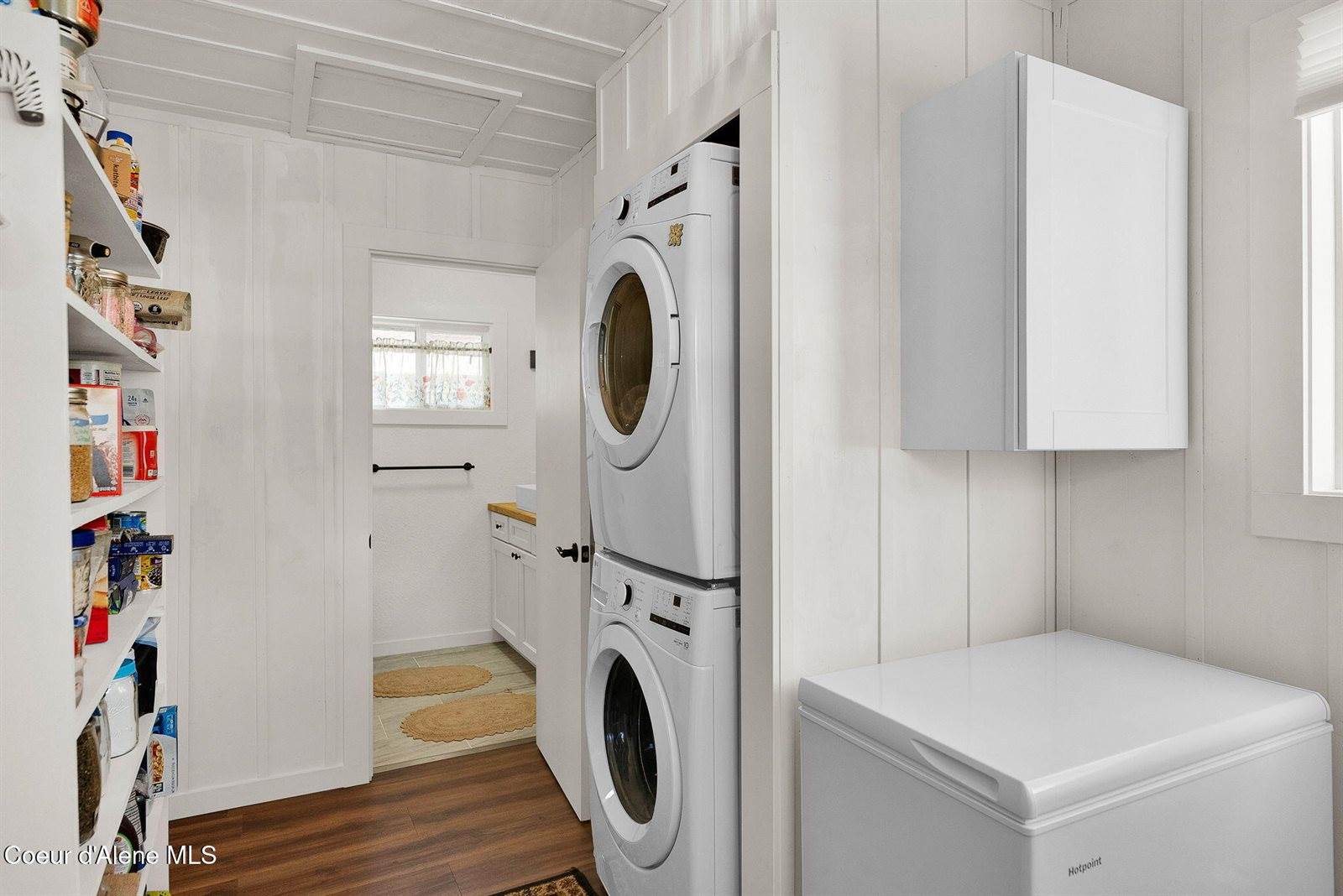 32489 North 7th Ave, Spirit Lake, ID 83869