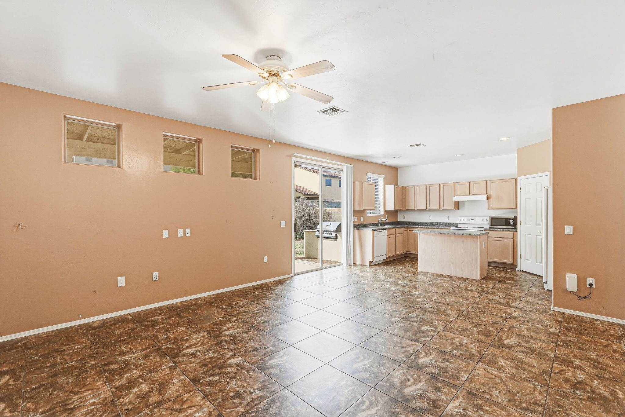 93 W Camino Presidio Quemado, Sahuarita, AZ 85629