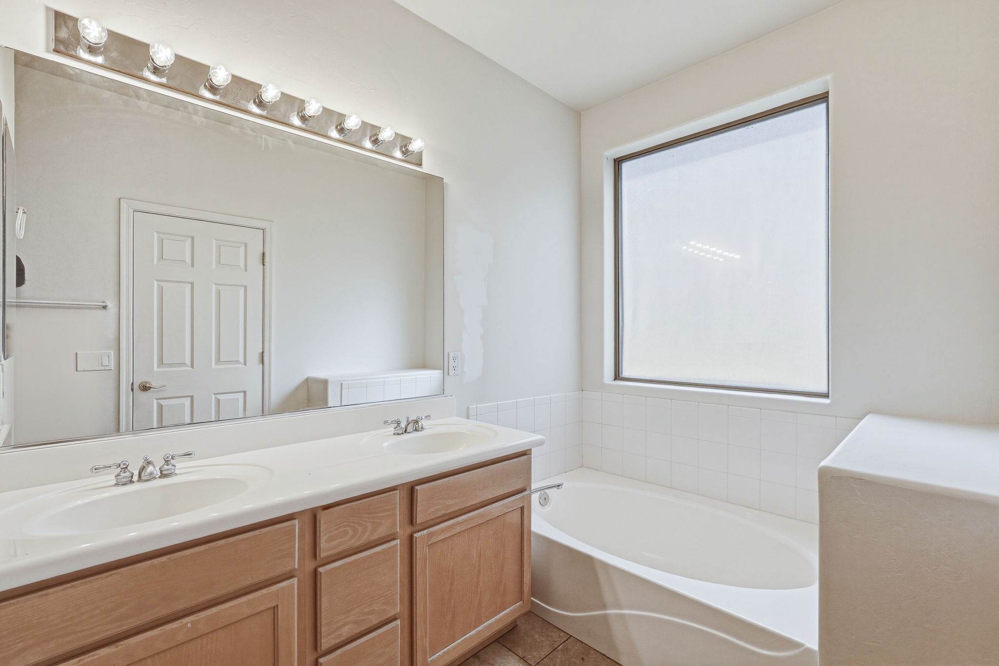 93 W Camino Presidio Quemado, Sahuarita, AZ 85629