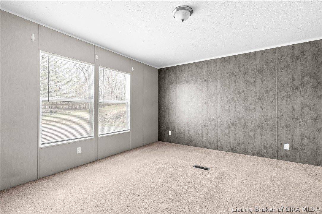 10109 South Maplewood Court, Pekin, IN 47165