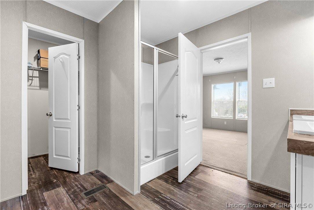 10109 South Maplewood Court, Pekin, IN 47165