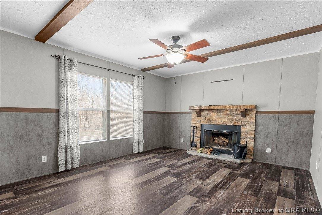 10109 South Maplewood Court, Pekin, IN 47165