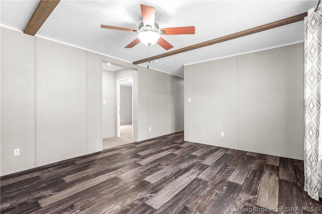 10109 South Maplewood Court, Pekin, IN 47165