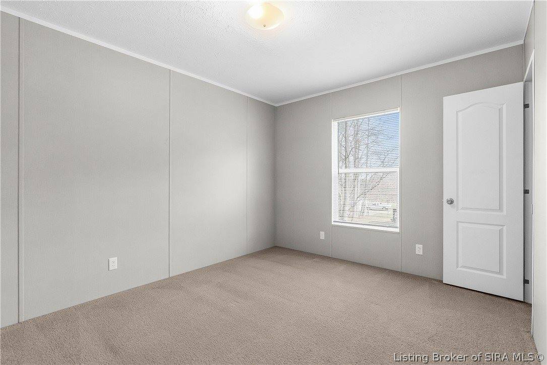 10109 South Maplewood Court, Pekin, IN 47165