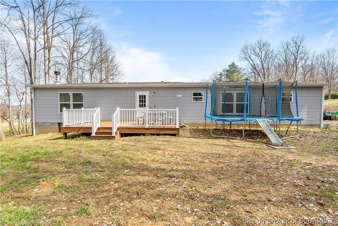 10109 South Maplewood Court, Pekin, IN 47165