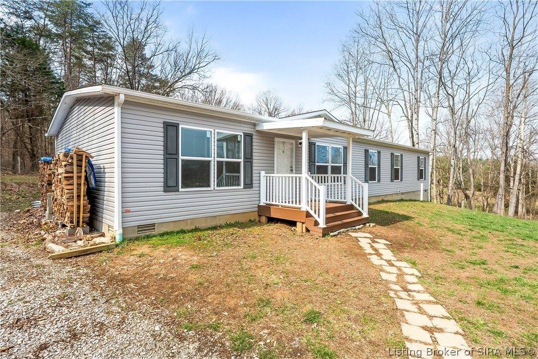 10109 South Maplewood Court, Pekin, IN 47165