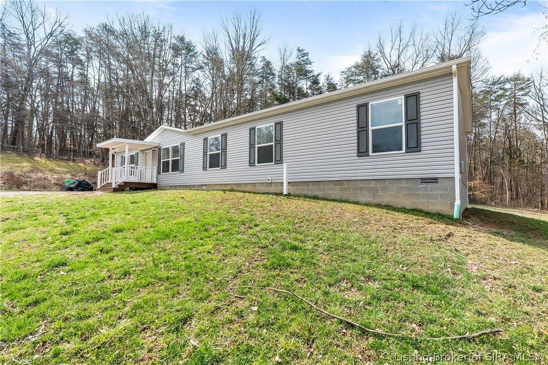 10109 South Maplewood Court, Pekin, IN 47165