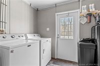 10109 South Maplewood Court, Pekin, IN 47165
