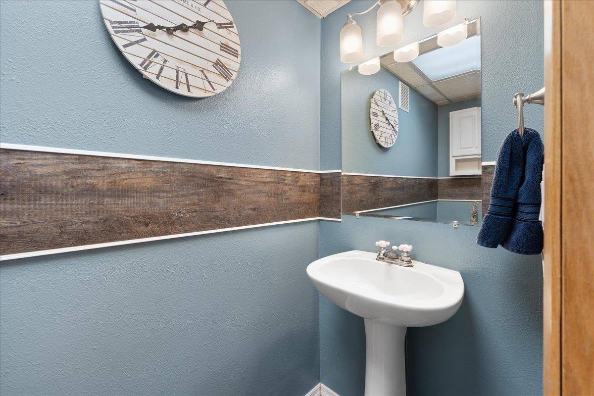 3187 Judy Lane, North Pole, AK 99705