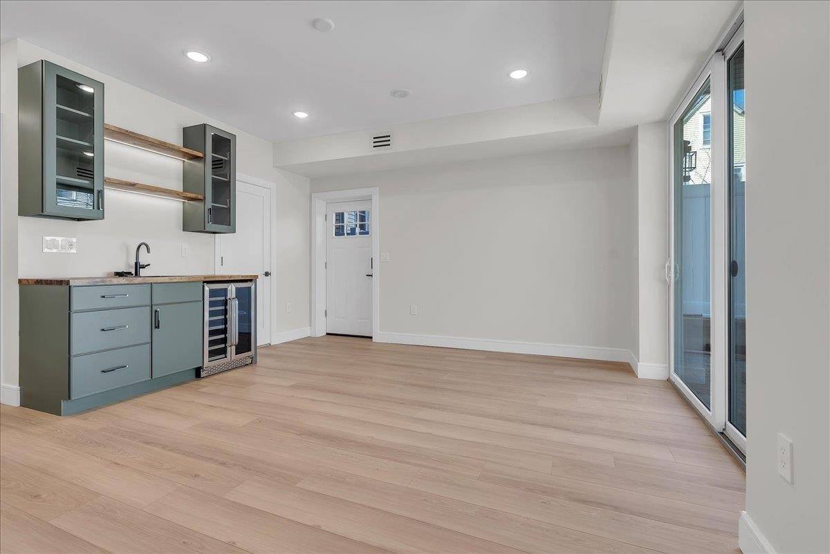 206 Clendenny Ave, JC, West Bergen, NJ 07304