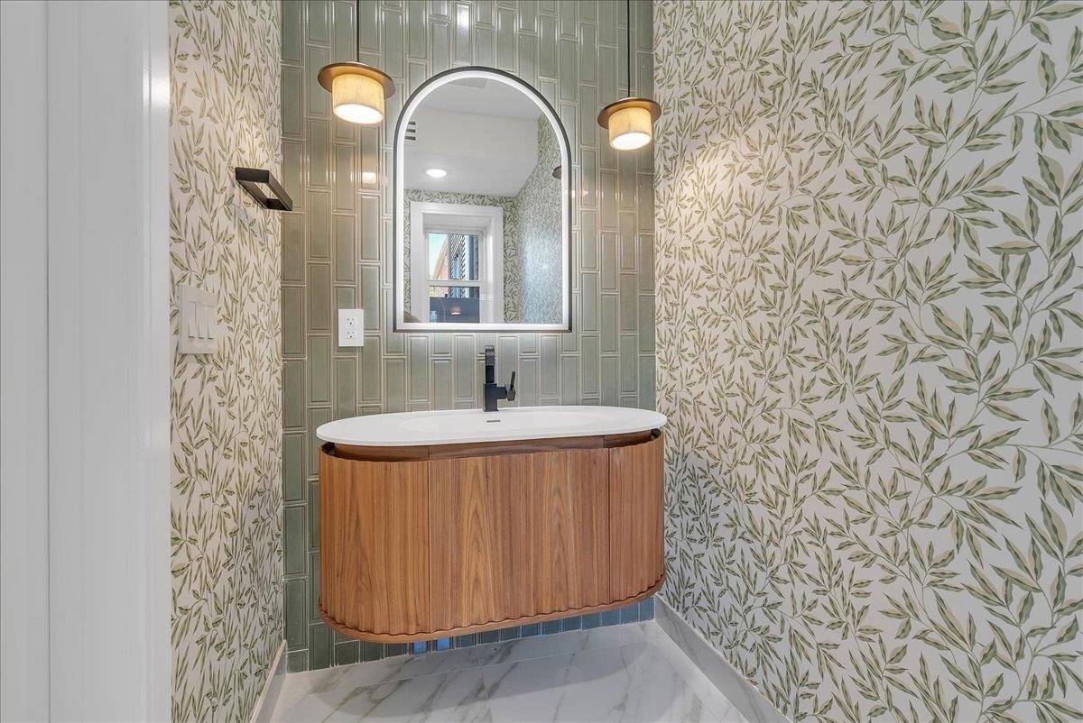 206 Clendenny Ave, JC, West Bergen, NJ 07304