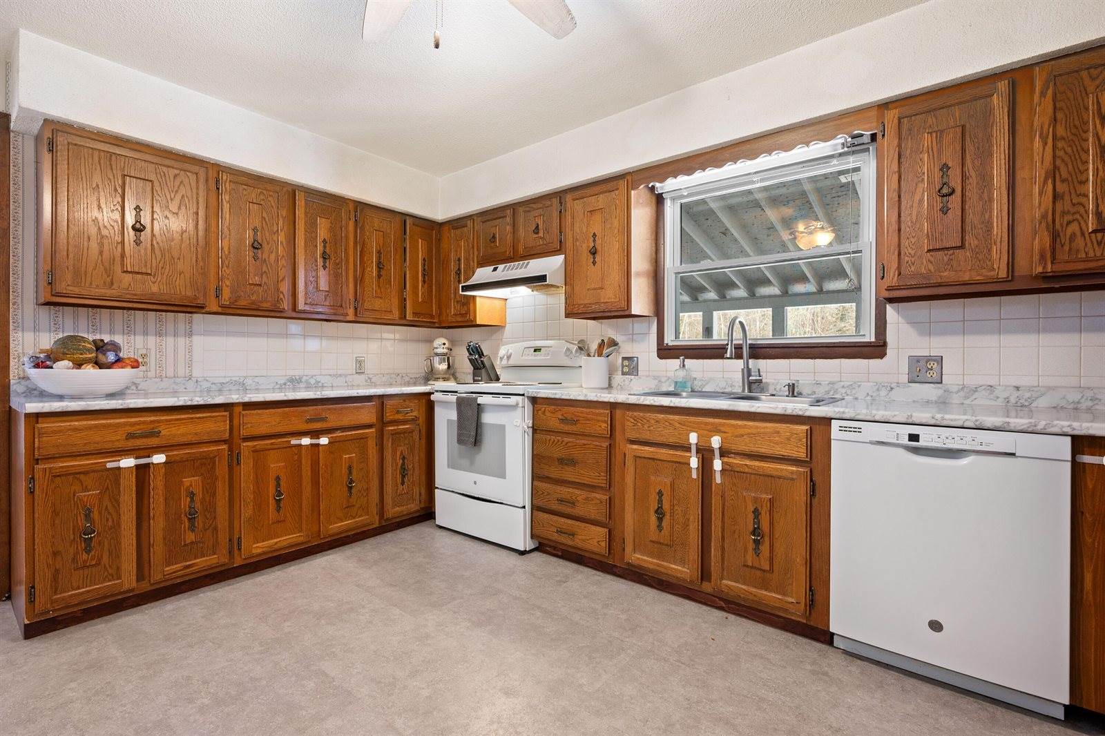 273 Dow Road, Orrington, ME 04474