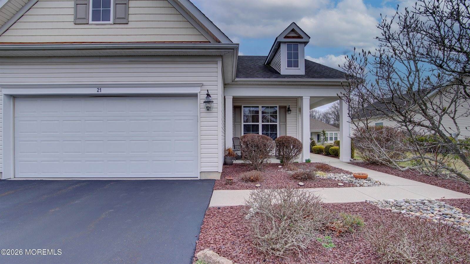 21 West Baccio Lane, Farmingdale, NJ 07727