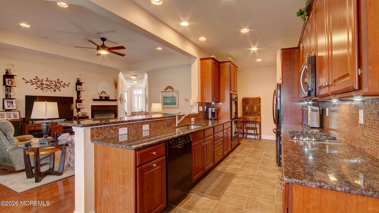 21 West Baccio Lane, Farmingdale, NJ 07727