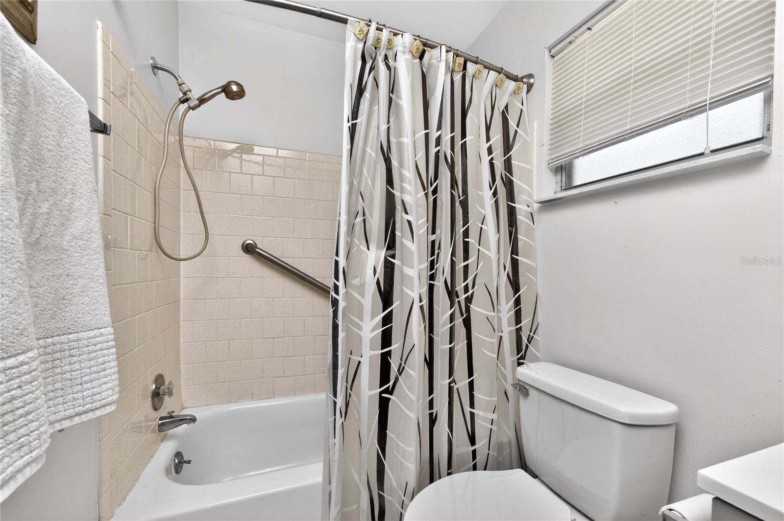 3972 Overlook Bend, #28, Sarasota, FL 34232