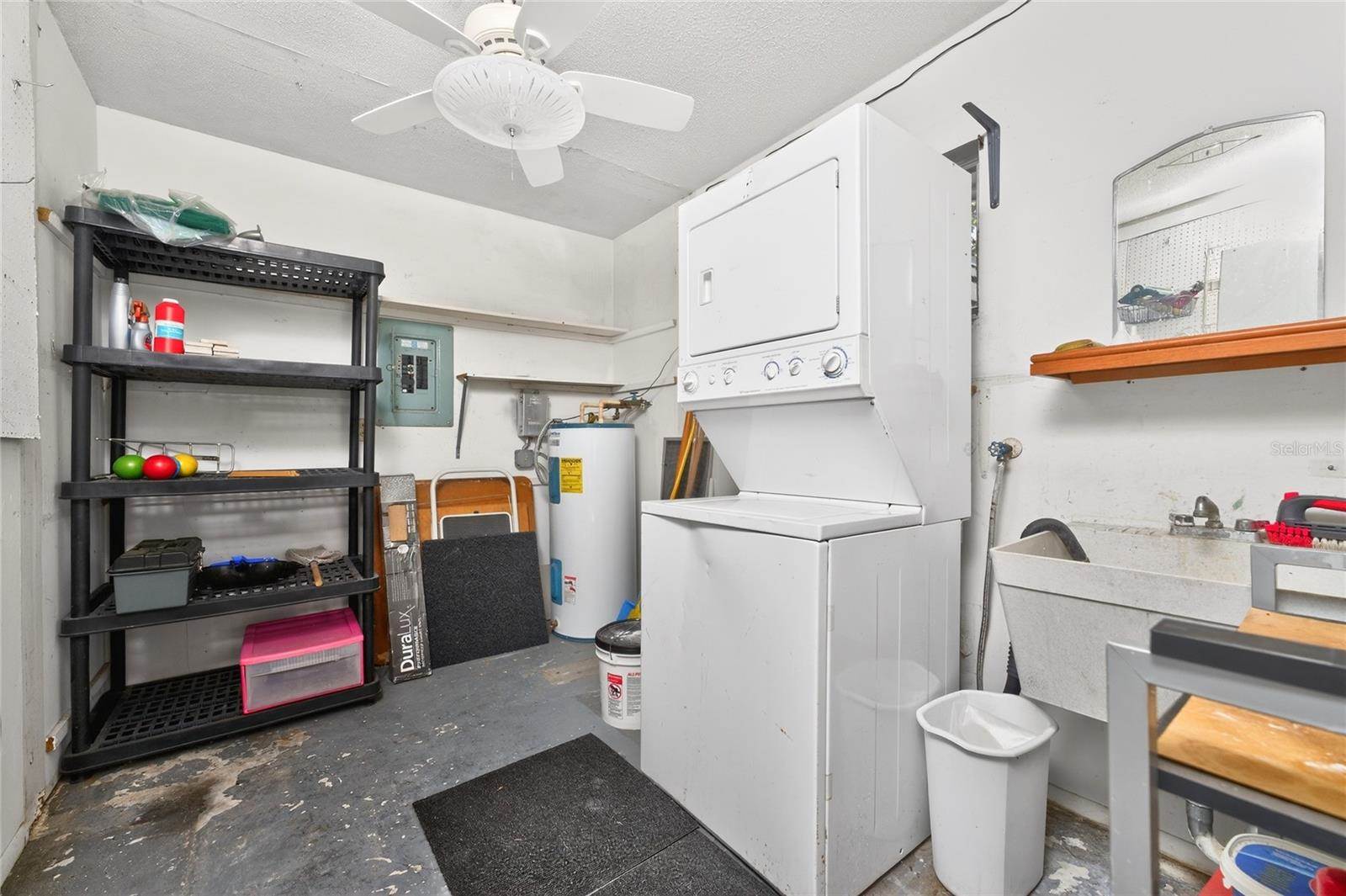 3972 Overlook Bend, #28, Sarasota, FL 34232