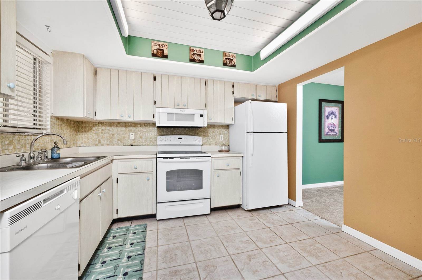 3972 Overlook Bend, #28, Sarasota, FL 34232