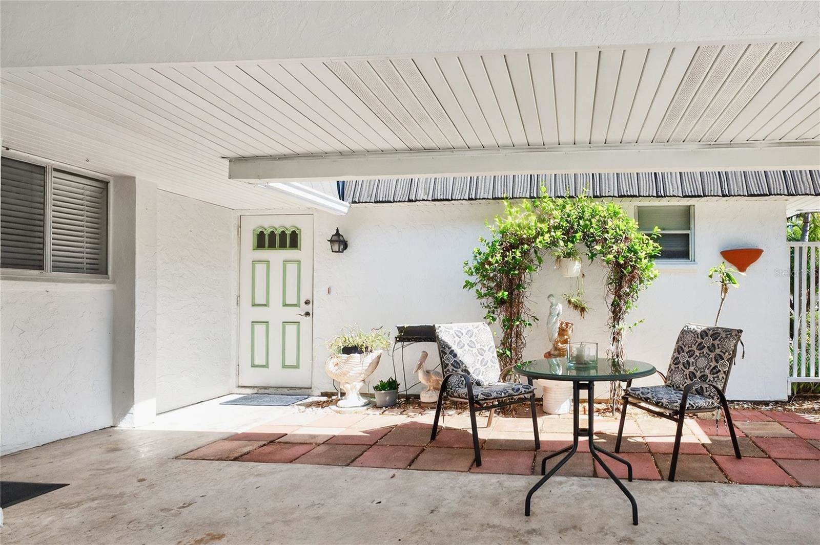 3972 Overlook Bend, #28, Sarasota, FL 34232