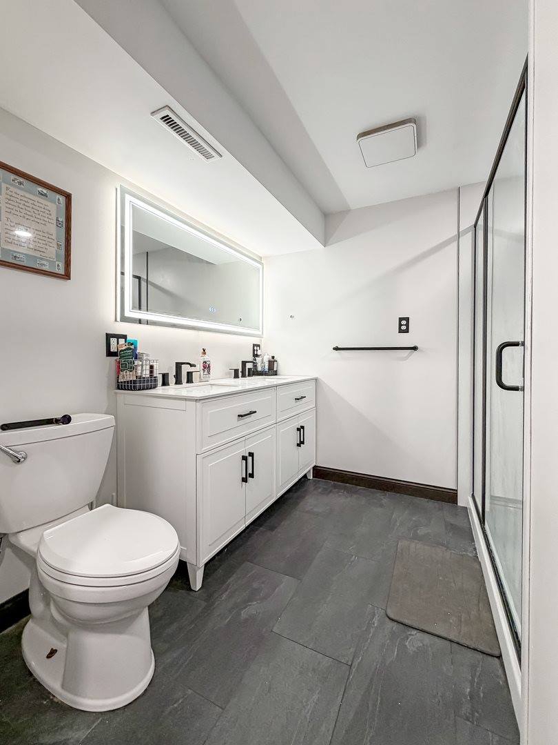 817 West Empire Street, Freeport, IL 61032