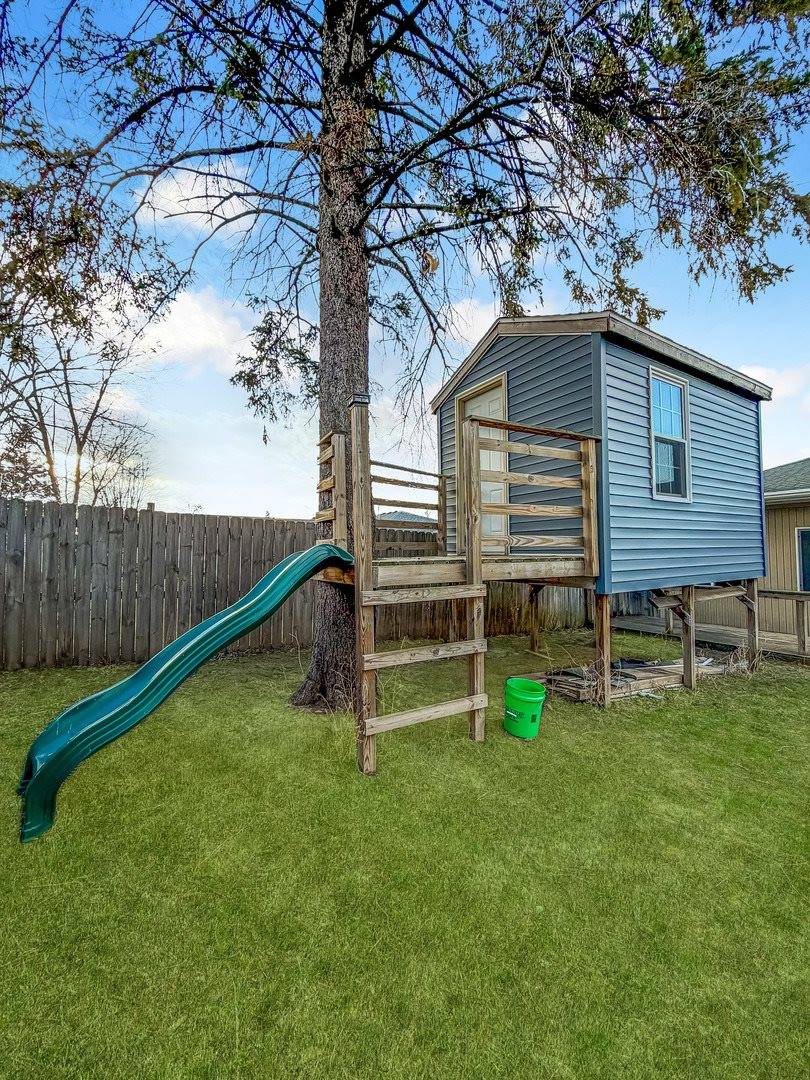 817 West Empire Street, Freeport, IL 61032