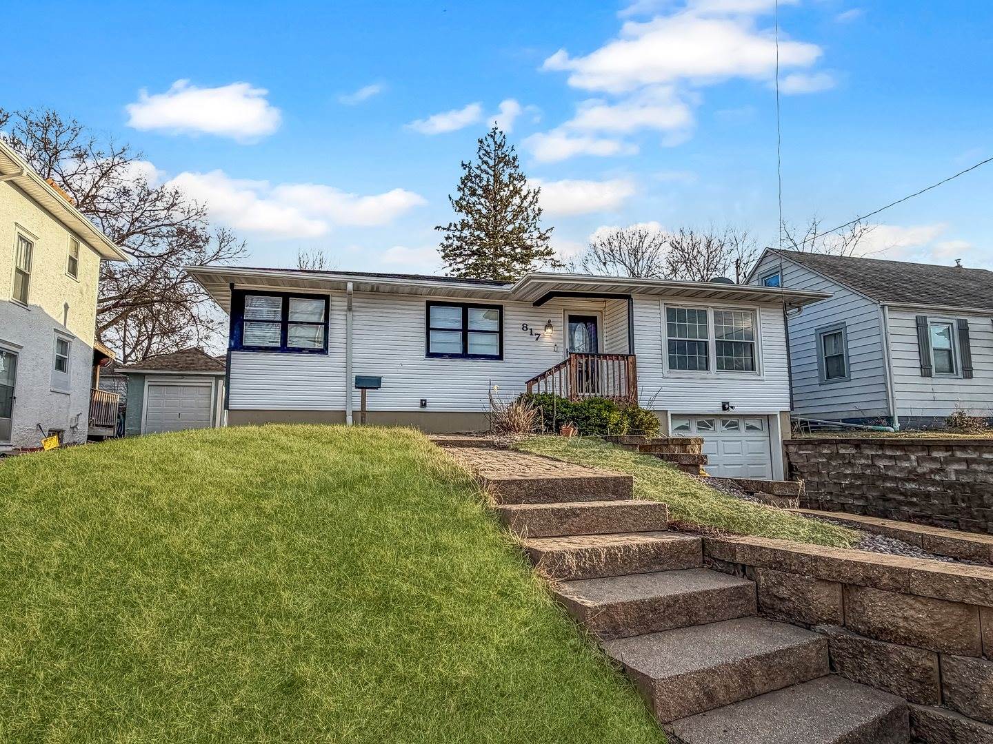 817 West Empire Street, Freeport, IL 61032