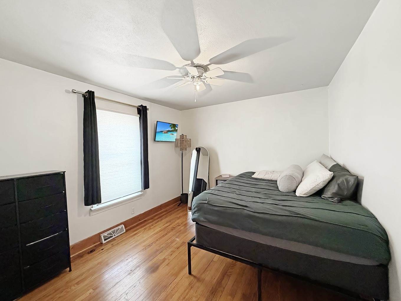 510 West Dewey Street, Freeport, IL 61032