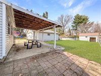 510 West Dewey Street, Freeport, IL 61032