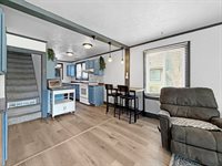 510 West Dewey Street, Freeport, IL 61032