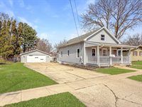510 West Dewey Street, Freeport, IL 61032