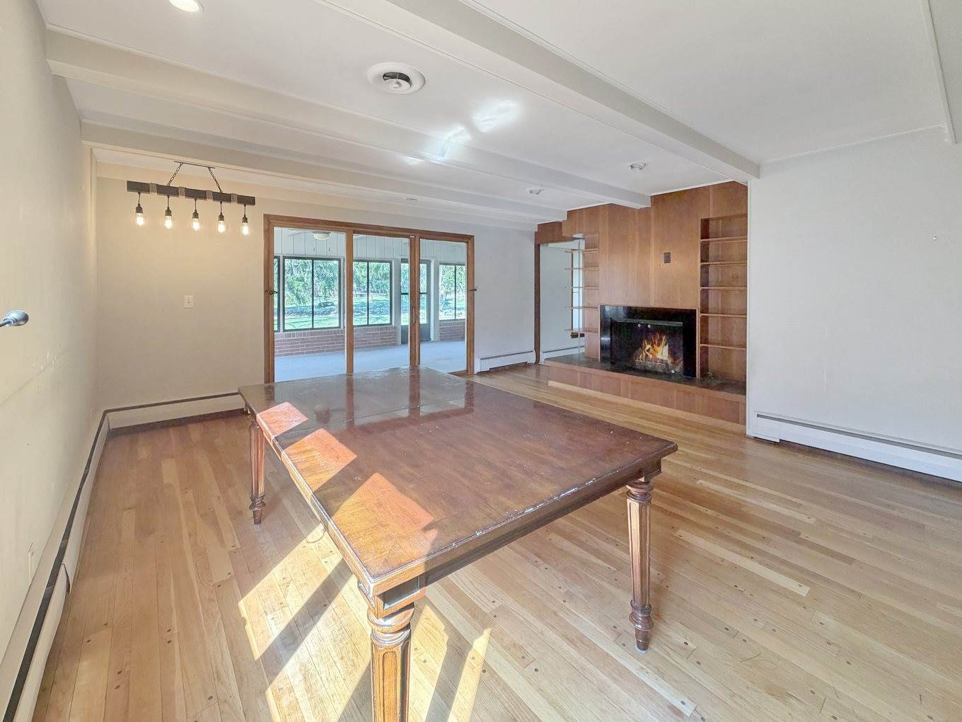 1318 Ridgefield Road, Freeport, IL 61032