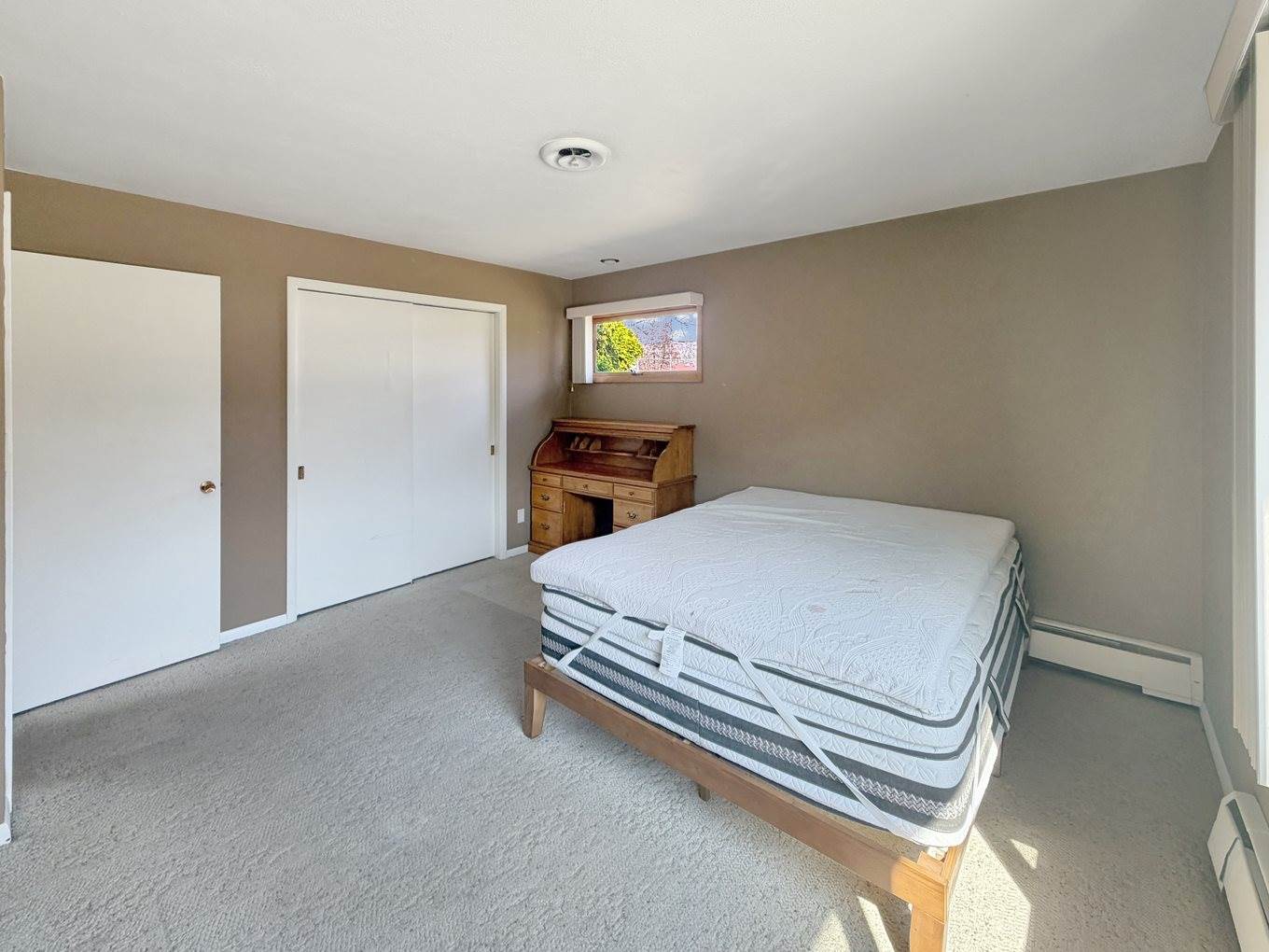 1318 Ridgefield Road, Freeport, IL 61032