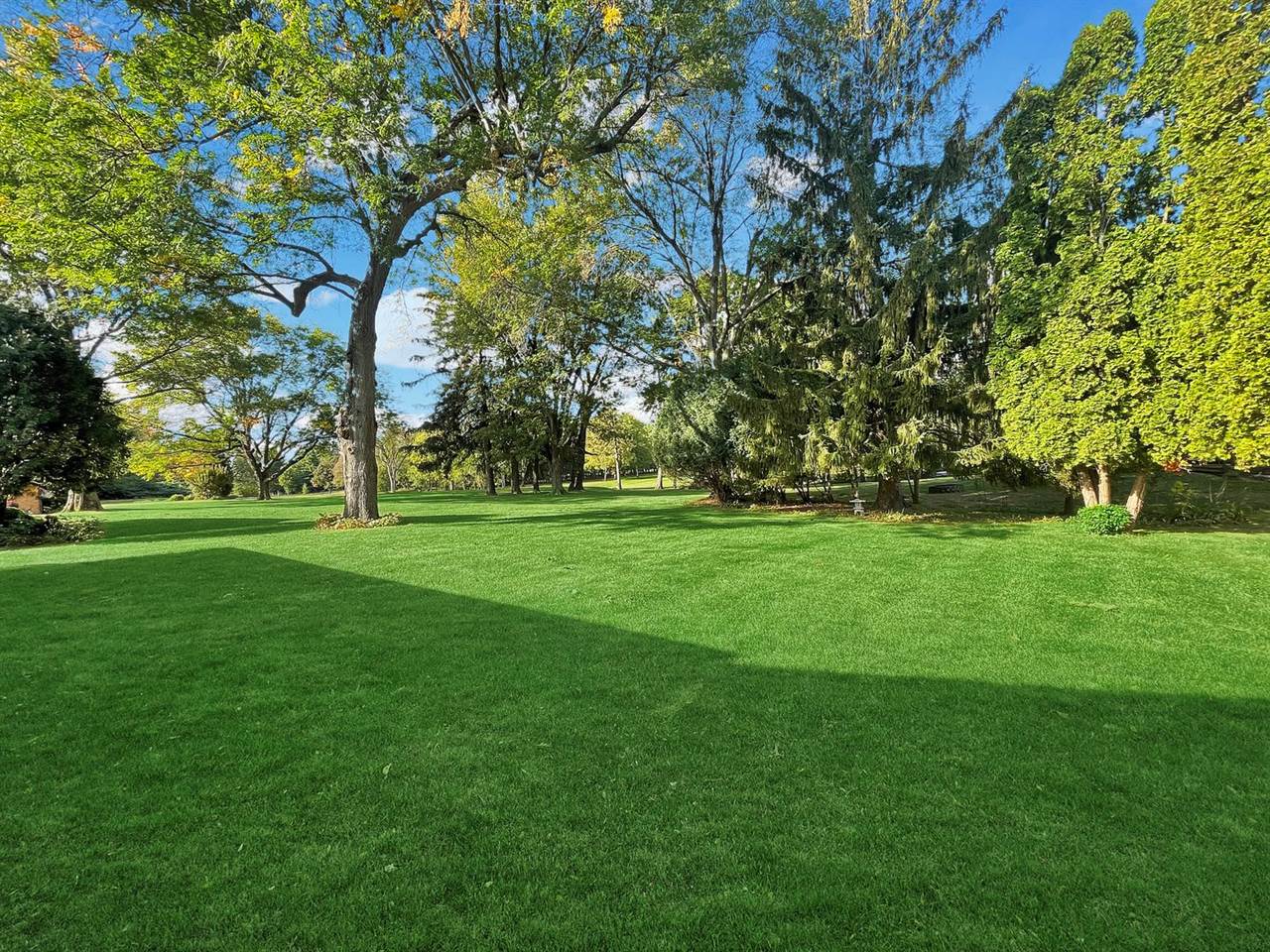 1318 Ridgefield Road, Freeport, IL 61032