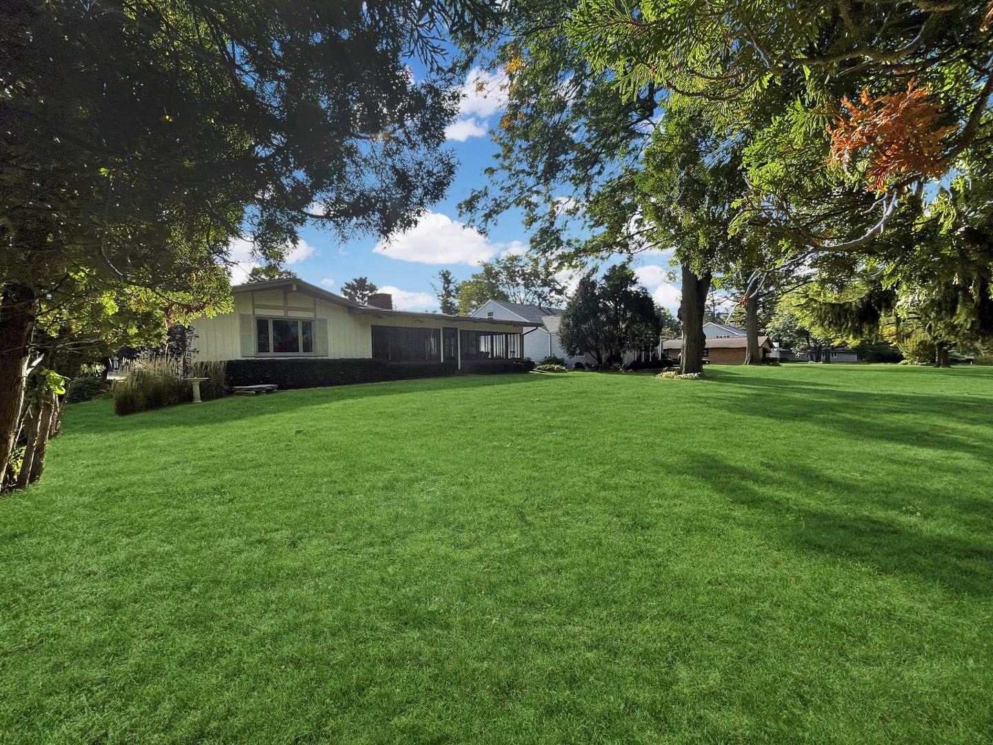 1318 Ridgefield Road, Freeport, IL 61032