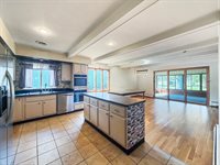 1318 Ridgefield Road, Freeport, IL 61032