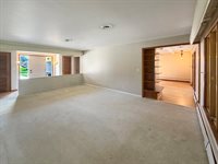 1318 Ridgefield Road, Freeport, IL 61032