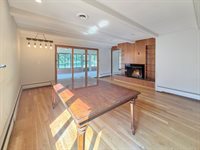 1318 Ridgefield Road, Freeport, IL 61032