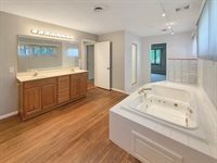 1318 Ridgefield Road, Freeport, IL 61032