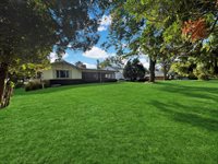 1318 Ridgefield Road, Freeport, IL 61032