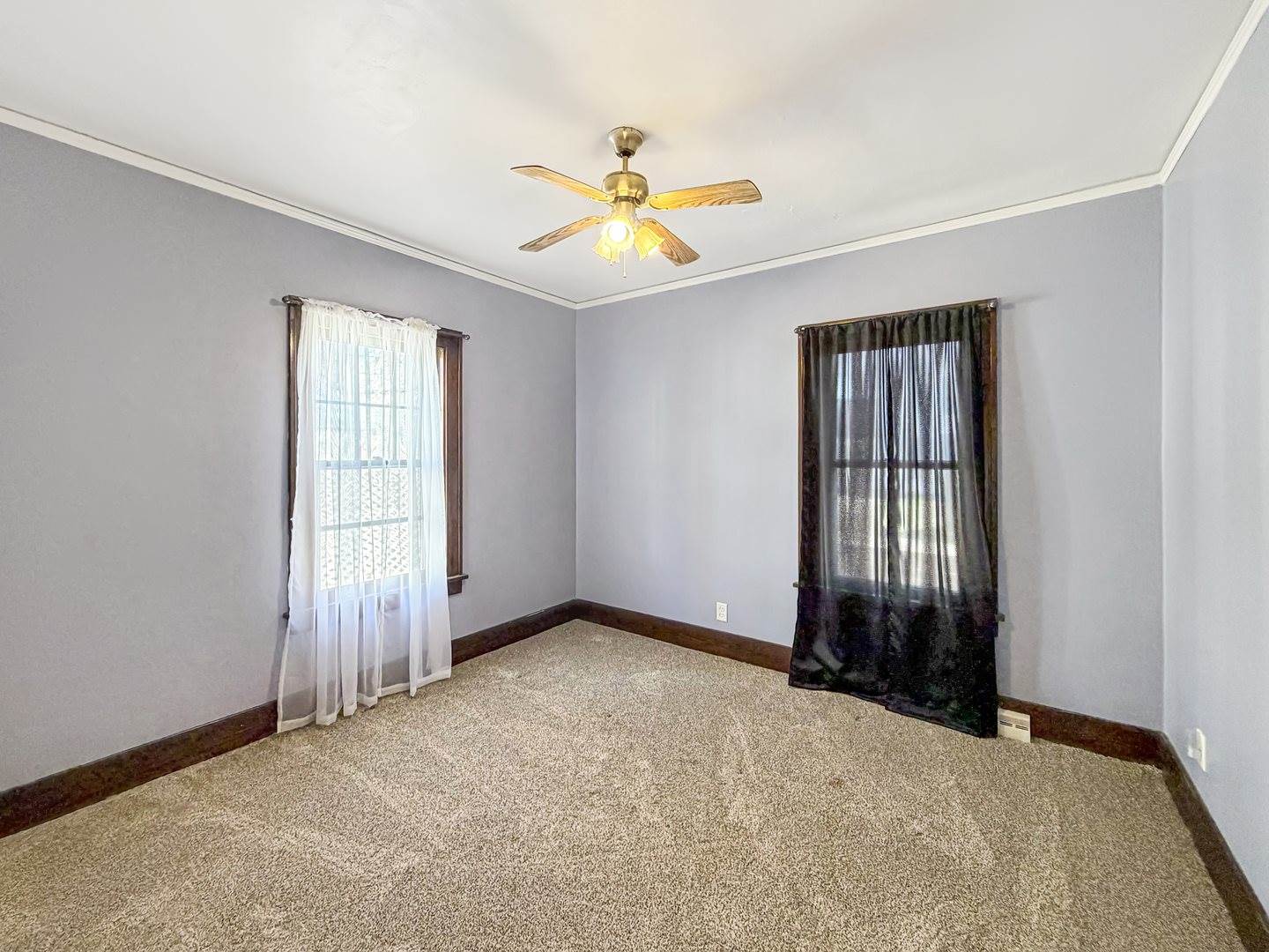 405 North Apple Avenue, Freeport, IL 61032