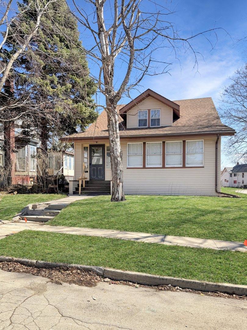 405 North Apple Avenue, Freeport, IL 61032